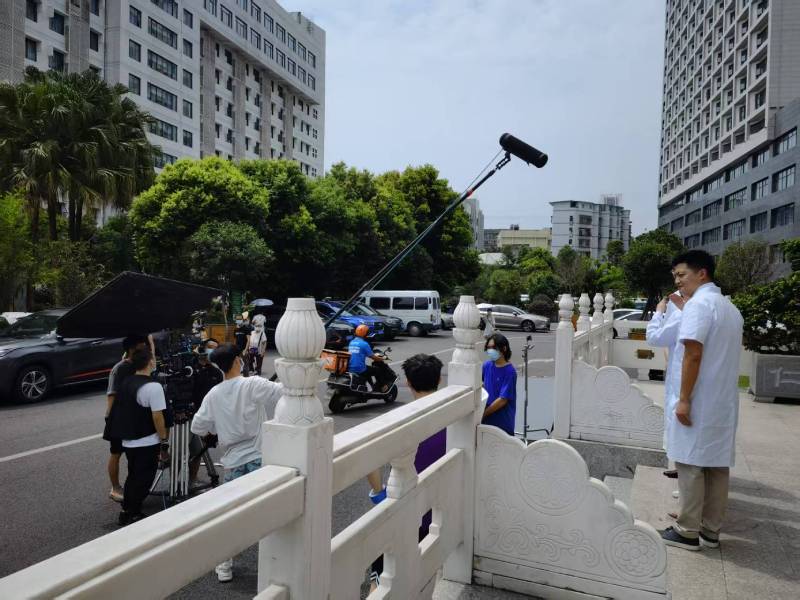 路北区广告片拍摄公司低成本实现高规格制作的诀窍